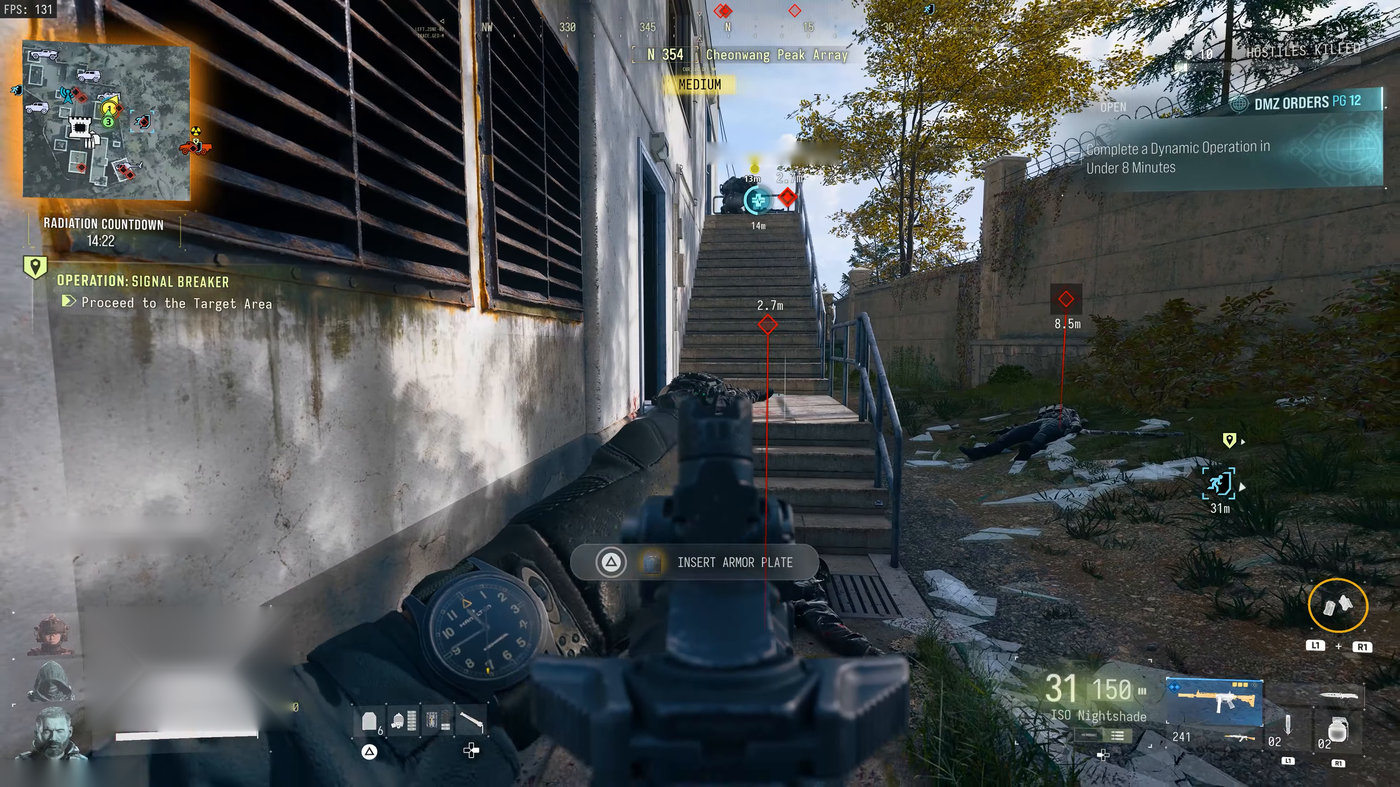 Red enemy pings above dead players in MW4 DMZ, a sign that the body still has Possum