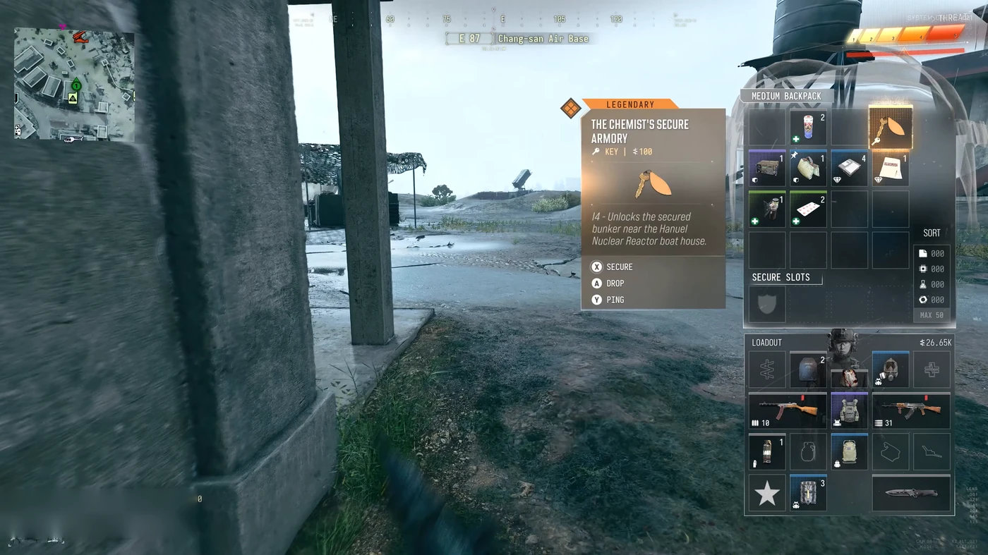 Ein legendärer Schlüssel und der mittlere Rucksack mit sicherem Platz in MW4 DMZ